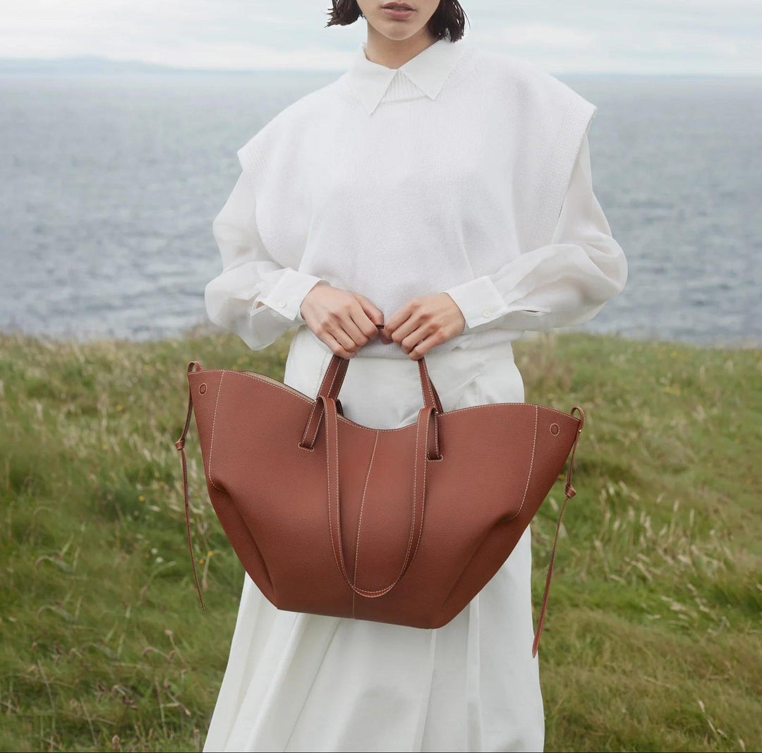 Angelica — Borsa Donna Grande a Spalla Morbida in Pelle a Mezzaluna, Lina Milano