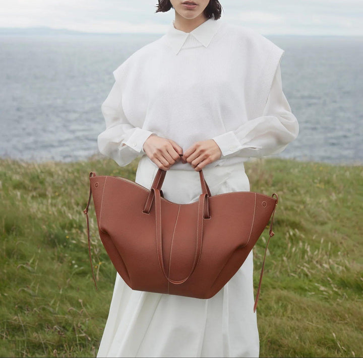 Angelica — Borsa Donna Grande a Spalla Morbida in Pelle a Mezzaluna, Lina Milano