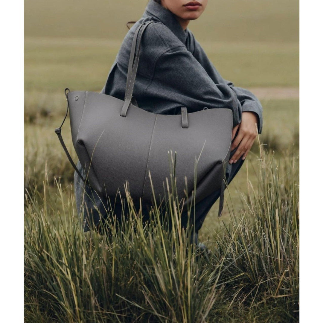 Angelica — Borsa Donna Grande a Spalla Morbida in Pelle a Mezzaluna, Lina Milano
