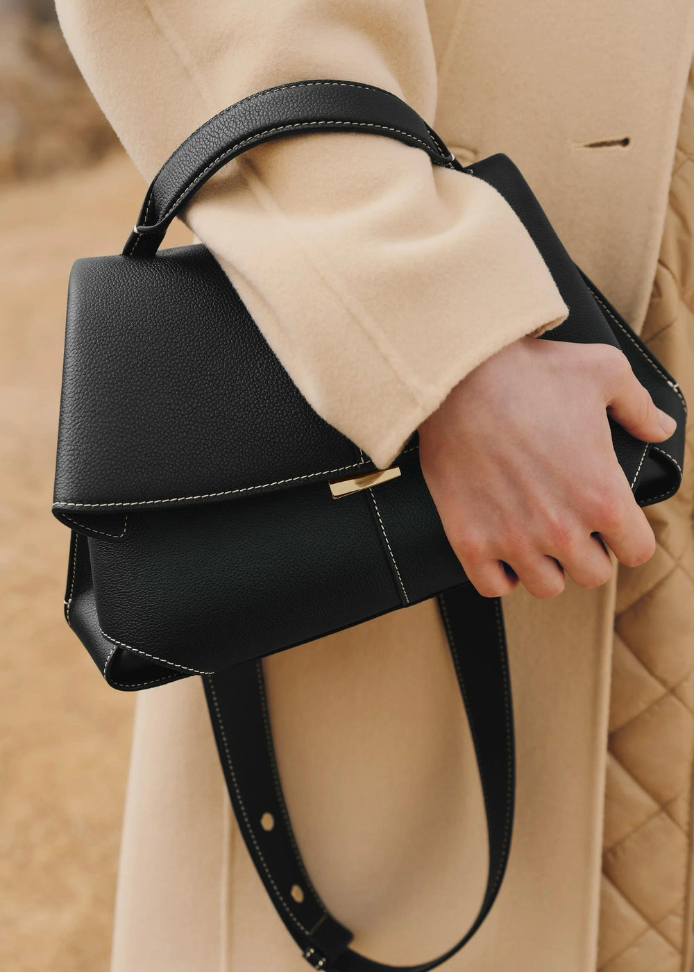 Anita — Borsa Donna a Mano Media in Pelle con Patta e Tracolla, Lina Milano