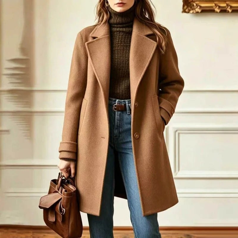 Antonia — Cappotto Donna in Misto Lana con Revers Retrò, Lina Milano