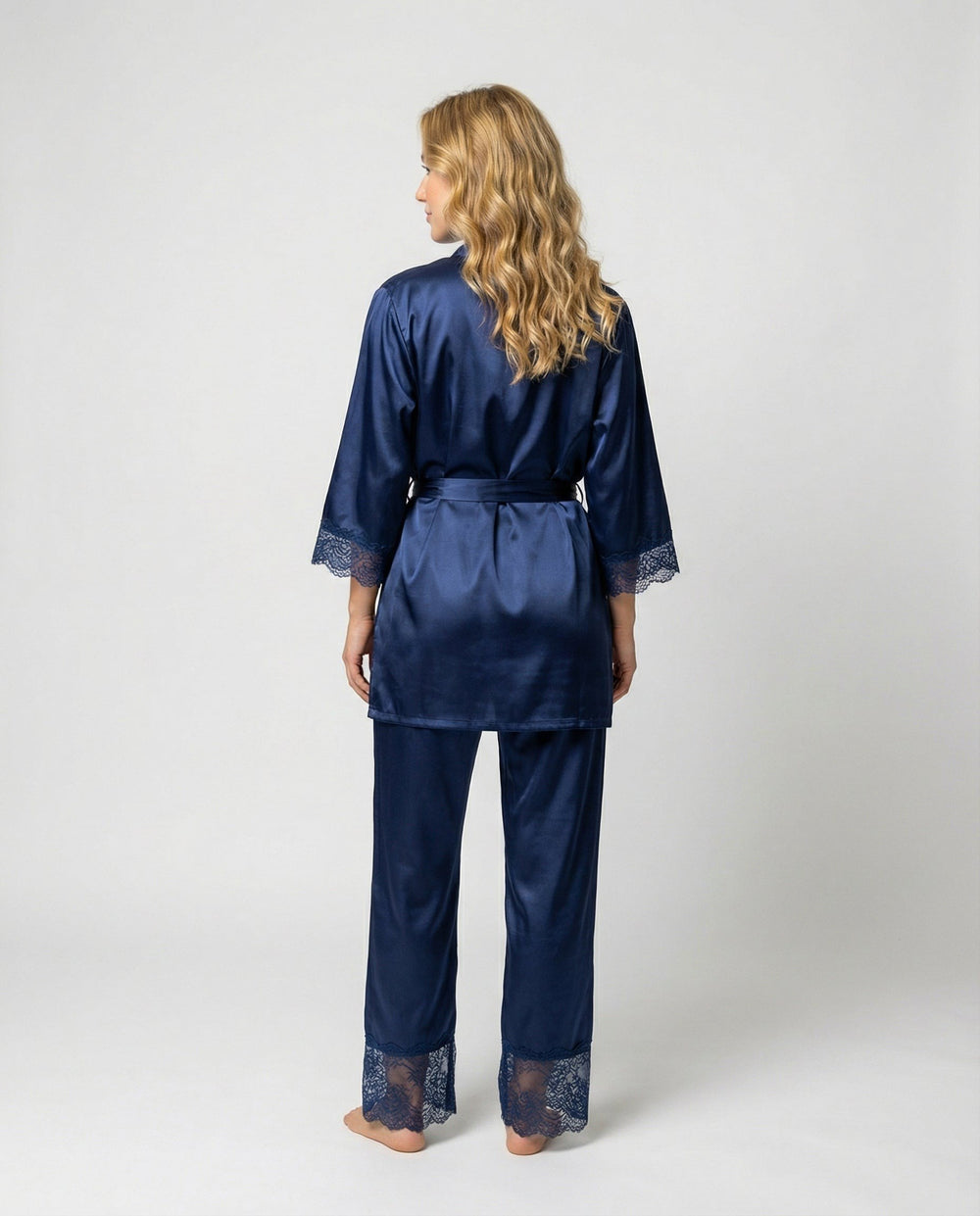 Assunta — Pigiami Donna Eleganti in Raso con Bordo in Pizzo e Cintura, Lina Milano