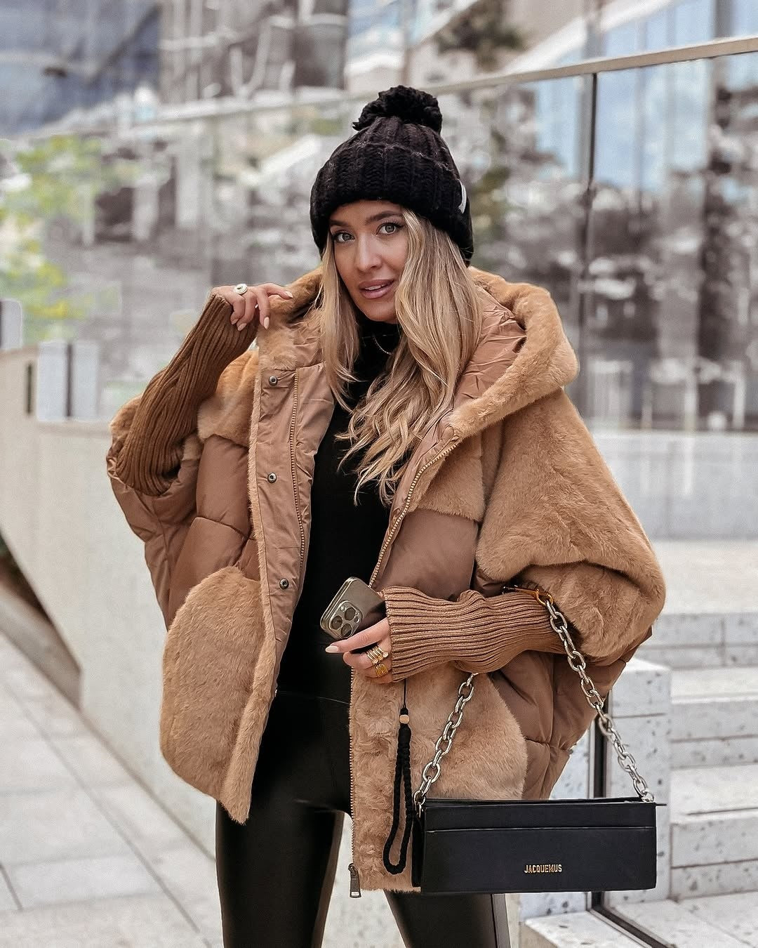 Bruna — Piumino Donna Invernale Oversize con Cappuccio Effetto Montone, Lina Milano