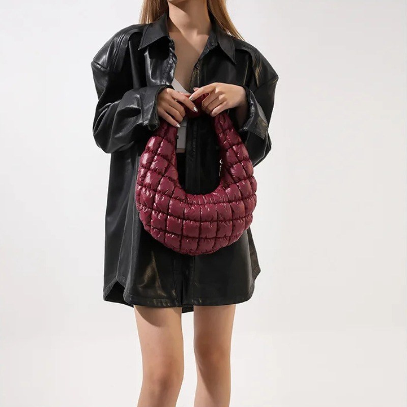 Cinzia — Borsa Donna a Spalla Trapuntata Imbottita in Nylon a Mezzaluna, Lina Milano