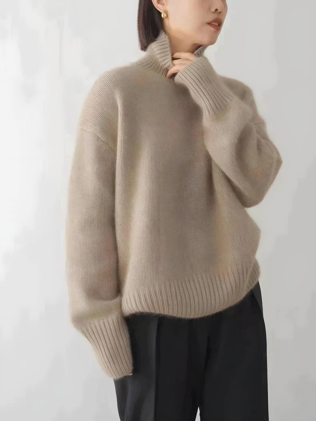 Costanza — Dolcevita Donna Oversize Collo Alto con Spalle Scese, Lina Milano