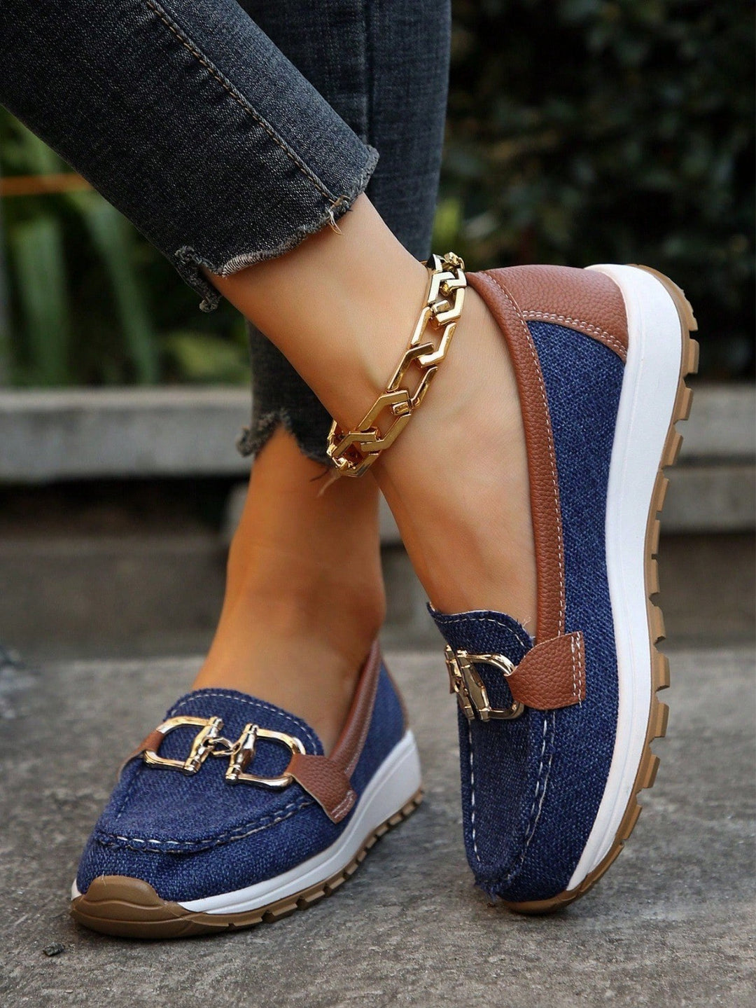 Giorgia — Mocassini Donna Scamosciati con Catena e Suola Platform, Lina Milano