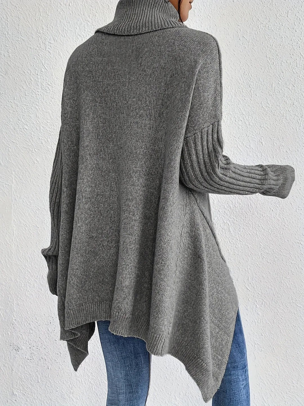Liana — Maglione Dolcevita Donna con Orlo Asimmetrico, Lina Milano